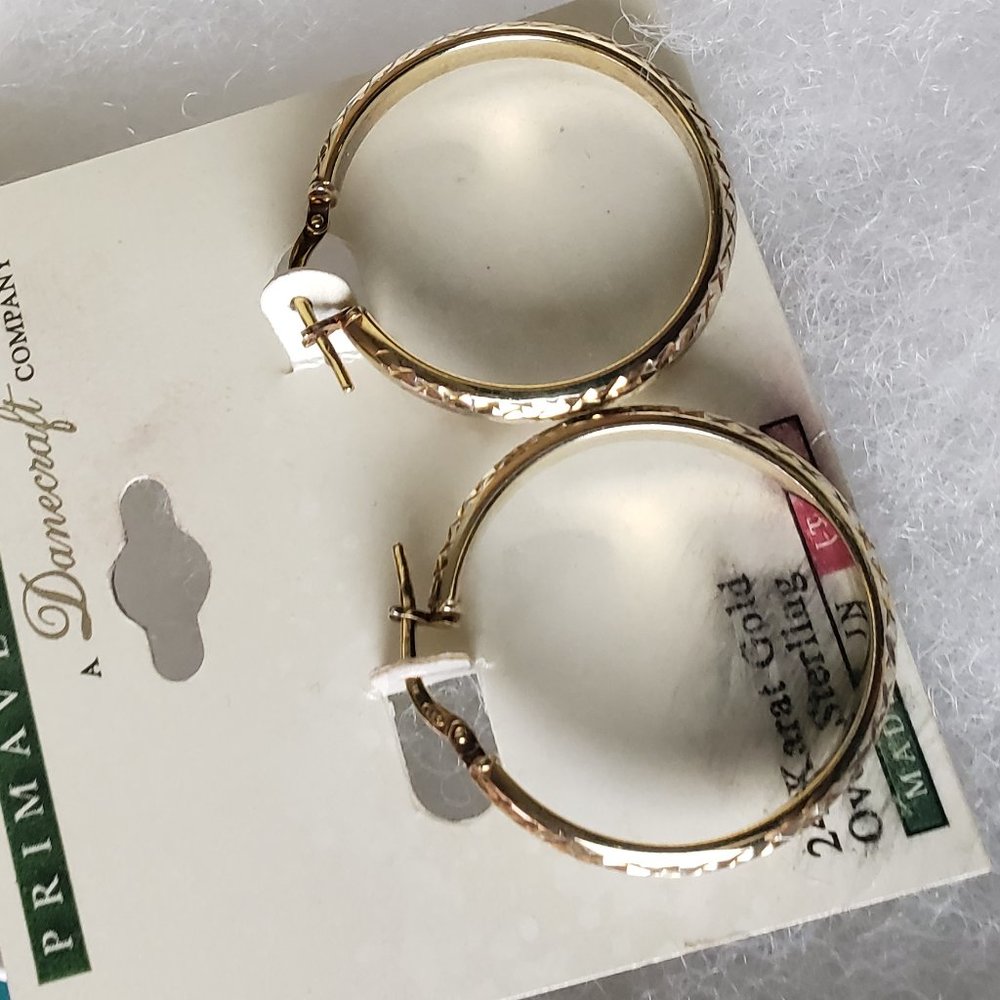 2/85$ NWT 24k gold over sterling earrings